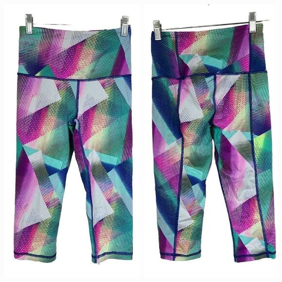 Victoria's Secret Crop Legging Digi Cube Rainbow Cropped High Rise Knockout VSX - Picture 3 of 10